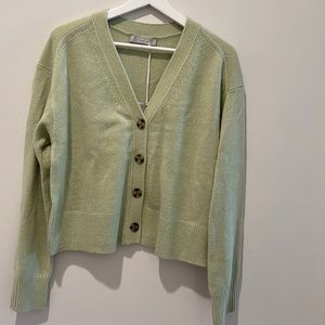NWT Everlane recycled cashmere cardigan. M. In Seafoam green. Non- smoking